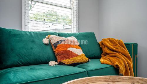 Unwind in a Modern Suite near Marietta Square - Foto 2