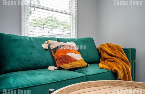 Unwind in a Modern Suite near Marietta Square - Foto 2