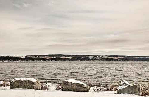 Finger Lakes Retreat with Sunroom, Fire Pit and BBQ! - Foto 30