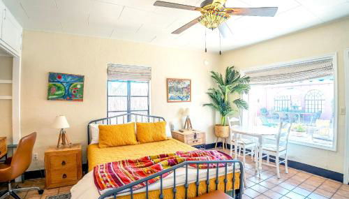 Historic Guesthouse 2 Blocks from the UofA - Foto 2