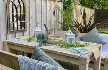 The Lodge@Tyddyn Ucha - Photo 5