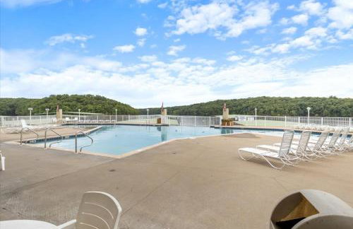 Modern Decor, Views, Grill, Workstation, Boat + 2 PWC Slips & Resort-Style Amenities - Foto 39