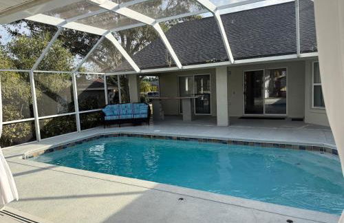 The Poolside Escape - Foto 25