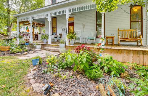 Creekfront Yellville Manor with Parlors and Fire Pit! - Foto 43