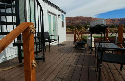 NEW Nook Tiny Home with Deck Firepit Skylights - Foto 25