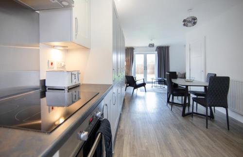 Stylish 2 Bedroom House - Village Location - Foto 15