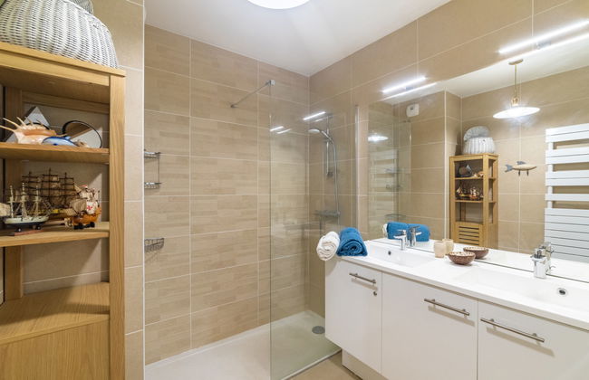 2 bedroom Apartment in Bormes-les-Mimosas with swimming pool and garden - Photo 13