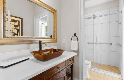 Sunset Pointe by Avantstay Waterfront, Beach, Fire Pit Sleeps 14 5bdr 4BA - Foto 74