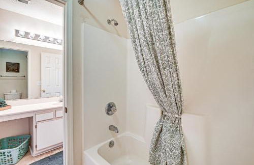 Pawleys Island Condo with Screened Porch and Golfing! - Foto 15