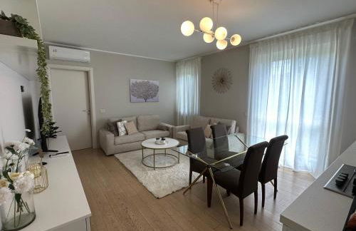 The Captain Apartments Marina next to Verbella Leonardo Academy MXP - Photo 3