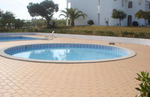 Renovated Algarve Apartments with Pool - Foto 21