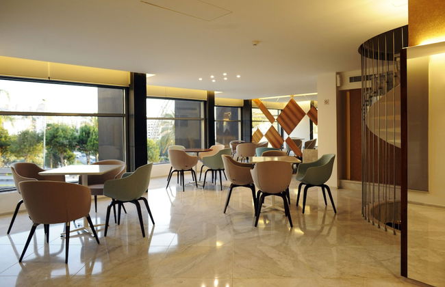 Grey Pearls Suites - Photo 5