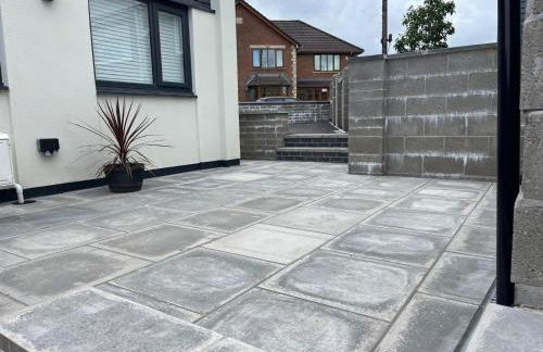 Uber Stylish 3 bedroom home off Road parking near town centre and Bike Park Wales - Photo 9