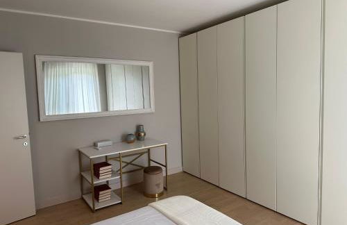 The Captain Apartments Marina next to Verbella Leonardo Academy MXP - Photo 11