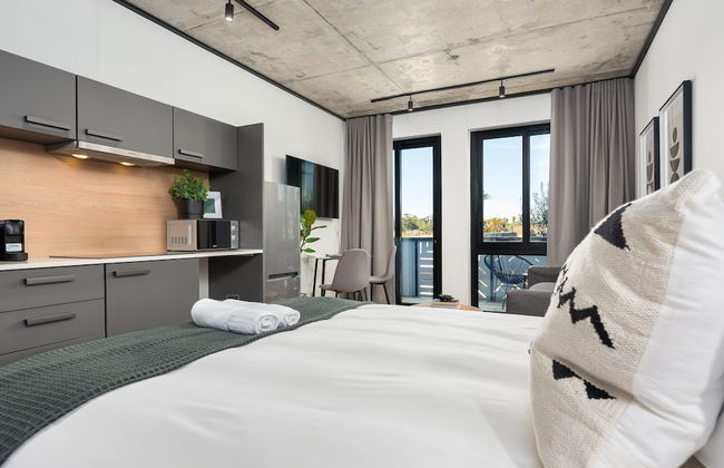 Bridgewater One Luxury Apartments - Photo 71