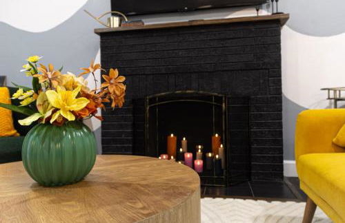 Private home with Hot Tub & Mini Golf & Fun Vibes near downtown Houston - Foto 15