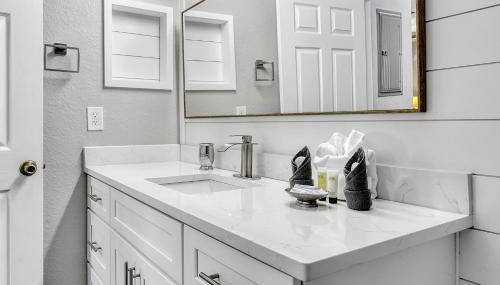 The Perch-2 Miles from Disney, Movie Theatre & Water Park - Foto 3