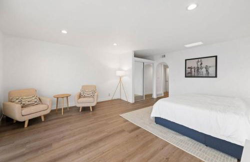 Malibu Beachfront Home with Rock Spa Ocean Views & Huge Deck - Foto 2