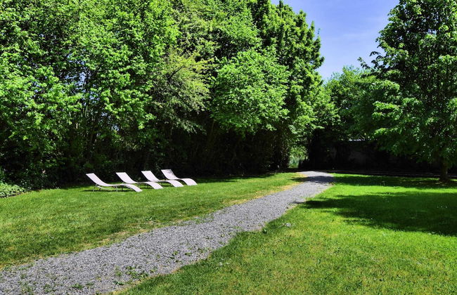 Relaxing Retreat Near Forests - Photo 40