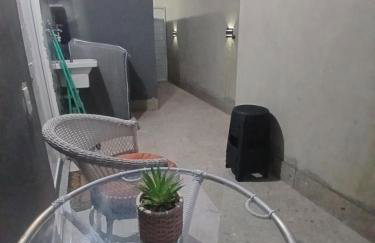 Casa c AR - condomínio prox ParkShopping Cpo Grande a 30 minutos do Recreio, c 2 TVs Smart de 50 e 43 polegadas-varanda privativa- cozinha completa e séries liberadas - CS4 - Photo 11