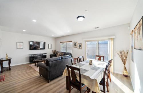 Charming Pet-Friendly Getaway in Sunny Beaumont home - Foto 8