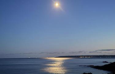 Bright & relaxed beach front studio flat - Photo 2