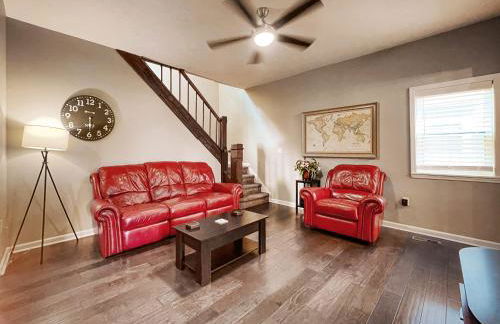 New 4 Bedroom House for Downtown Travelers - Foto 7