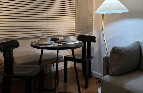 Modern Eclectic 1BR by Downtown, Airport & More - Foto 11