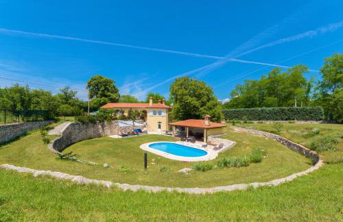 Romantic Villa Green Sky with Pool and Garden - Foto 31