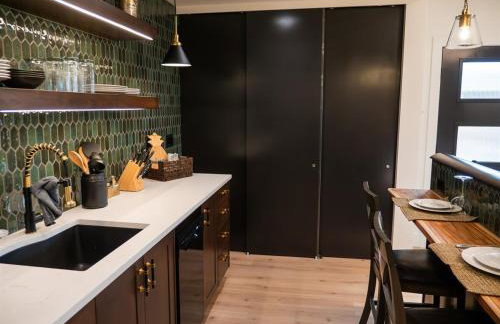 Downtown Boise Sunset Ave Romantic Private Suite - Photo 27