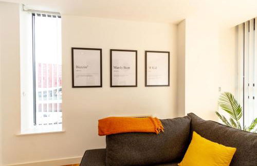 Central Gem: Cosy 2BR with Private Balcony - Foto 24