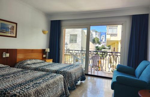 Apartamentos Leonor Carihuela - Photo 52