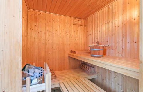 Nice Home In Rechlin With Sauna - Photo 17