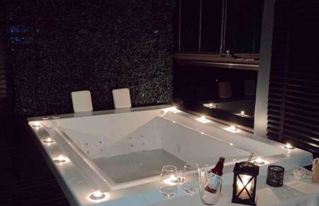 Luxuoso loft com jacuzzi privativa na Praia Brava - Foto 1
