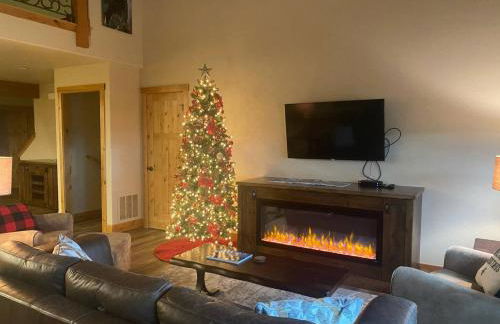 Luxury Townhome in Exclusive Eagle Bend - Photo 58