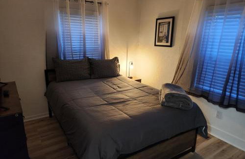 Serenity on over an acre easy access to 311 and HPU - Foto 6