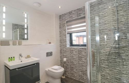 Agua de Plata, 16 Wakeling Island, Silverlake - Photo 14