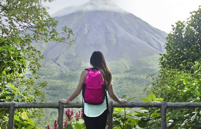 Excursión al volcán Arenal + Aguas Termales - Foto 1