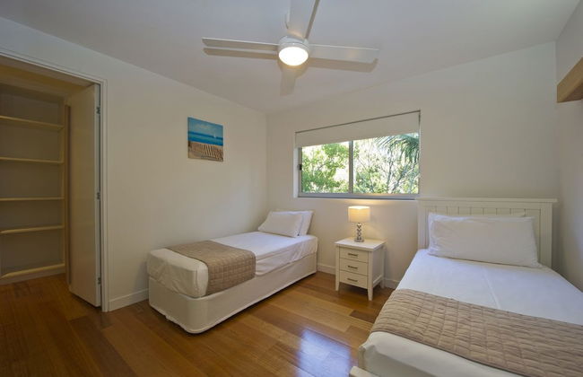 Maggies Beachfront Apt. 8 - Photo 5