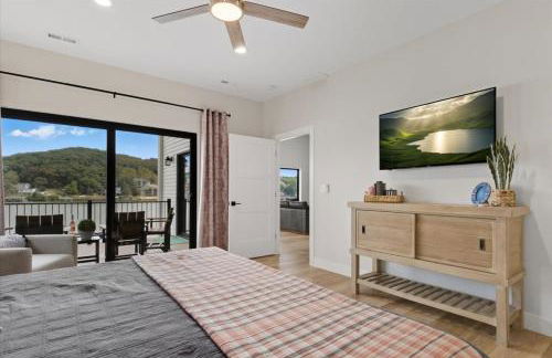 Modern Lakefront Escape | The Twelve - Foto 27