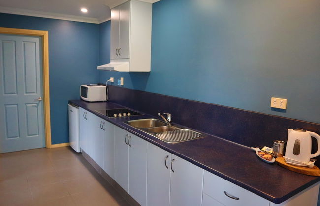 Strahan Bungalows - Photo 26