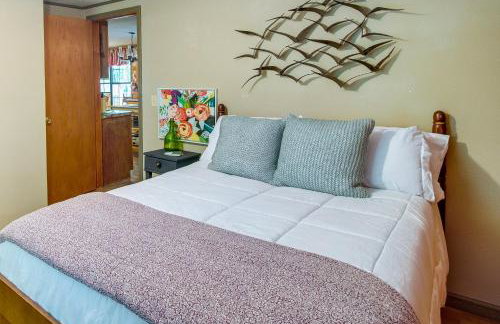 Pet-Friendly Elkins Vacation Rental with Decks! - Foto 14