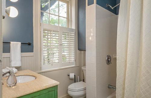 Hawkins House - Historic Savannah Stay near Forsyth Park with Designer Interiors and Plunge Pool - Foto 5