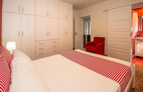 An Amazing Earthly House in Sofades - Foto 24