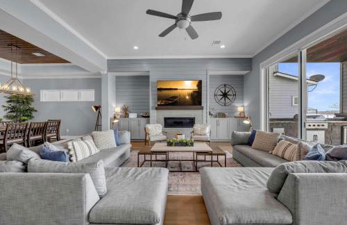 Luxury Waterfront Home with Swimming Pool Hot Tub and 2 Boat Slips - Foto 11