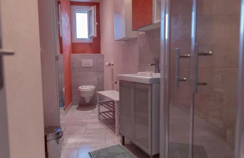 L'Orgelétaine : Grande Maison au milieu des Lacs du Jura - Foto 19