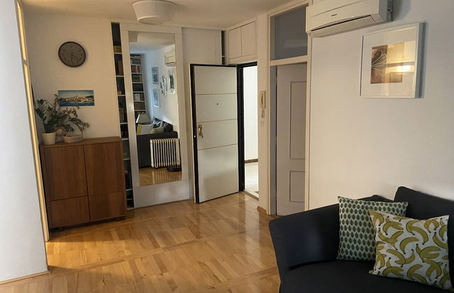 Cozy apt Within Walk Distance to Center and Beach - Photo 18