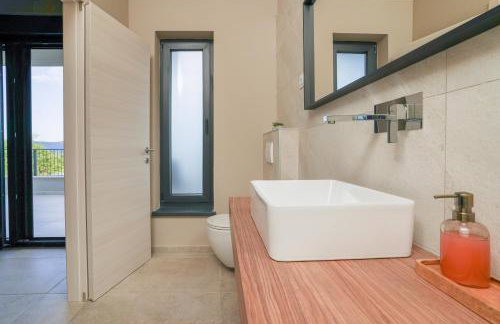 Villa Zidine, luxury villa with seaview and salt pool water - Foto 47