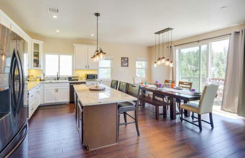 Lake Arrowhead Getaway with Decks and Game Room! - Foto 11