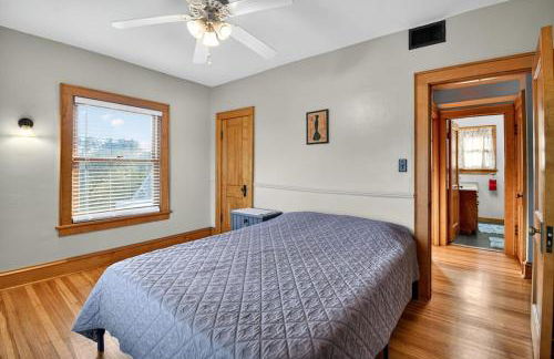 Historic Omaha Manor DT Near Zoo and Pool Table - Foto 8